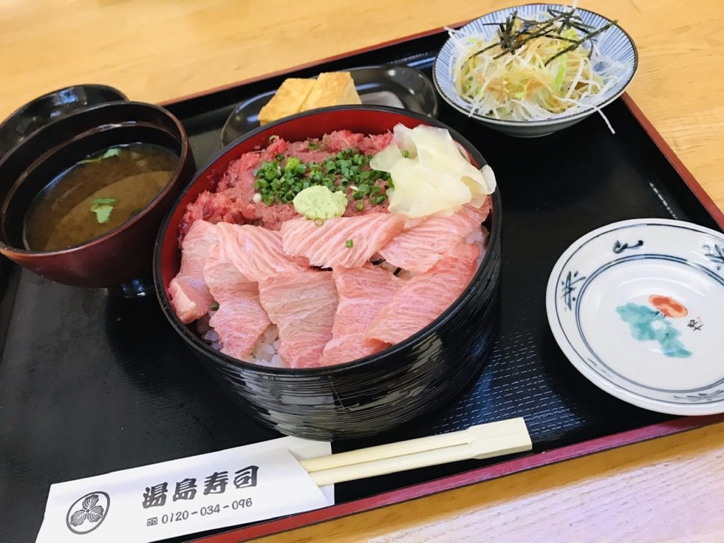湯島寿司のランチメニュー！1日限定4食カマトロ丼！